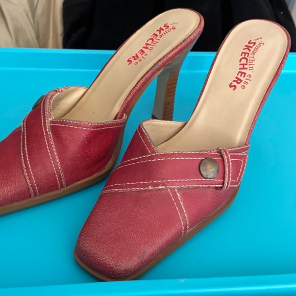 Sketchers red shoes - Picture 1 of 5
